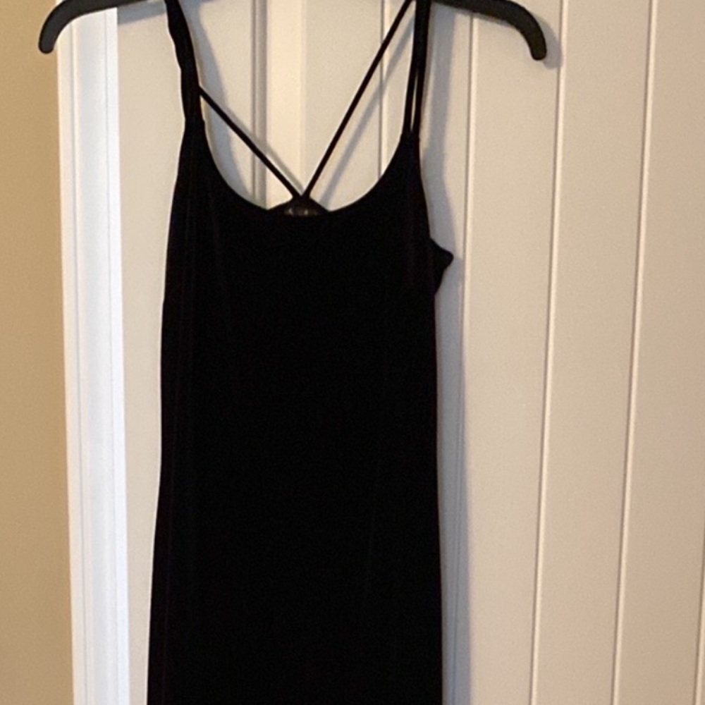 NWOT Beautiful /Elegant Black Velvet Prom Dress